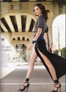 Vogue_Brasil_Setembro2011_Sheila_Baum_ph_Franco_Amen.jpg