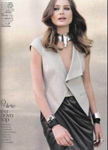 Vogue_Brasil_Setembro2011_Sheila_Baum_ph_Franco_Amen (1).jpg
