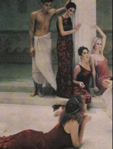 05_vogGER_90s_lagerfeld_5_122_7lo.jpg