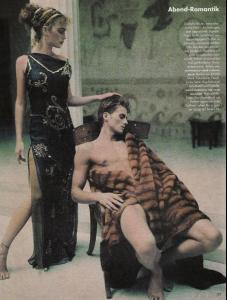04_vogGER_90s_lagerfeld_4_122_585lo.jpg