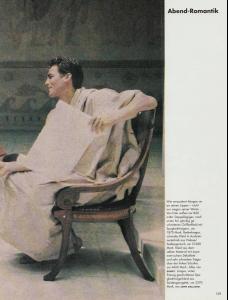 06_vogGER_90s_lagerfeld_6_122_224lo.jpg