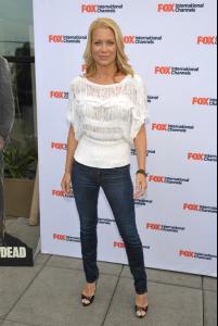 Laurie-Holden-arrives-at-Comic-Con_gallery_primary.jpg