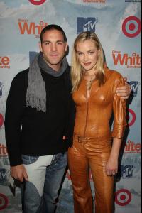 __Kristanna_Loken-Shaun_White_Snowboarding_video_game_launch_party-05_122_169lo.jpg