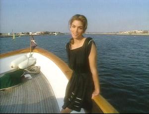 HOS-08-002-cindy-crawford.jpg