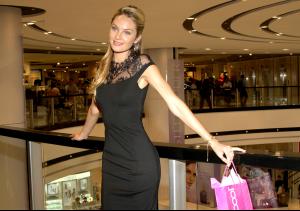 candice-swanepoel-@-the-l-114.jpg