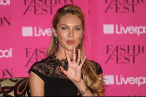 candice-swanepoel-@-the-l-137.jpg