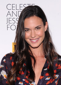 celebutopia-odetteannable-celesteandjessieforever-nyc-premiere-aug1-cu-olya__1_.jpg