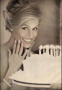 10_Model_Lauren_Hutton.jpg