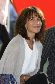 1566973-sophie-marceau-lors-d-une-orig-1.jpg