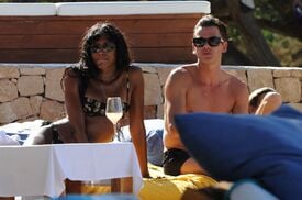 Naomi Campbell at the beach in Ibiza 28.6.2014_010.jpg