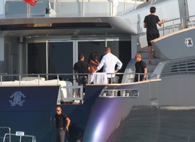 Naomi Campbell in Ibiza 26.7.2014.jpg