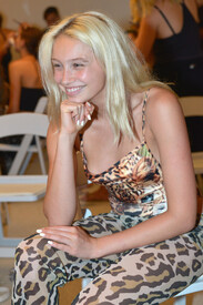 Cailin Russo Hot Hell SWIMMIAMI Backstage BTxvwKBOKkzx.jpg