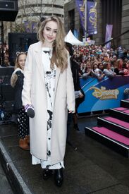 sabrina-carpenter-performs-at-disney-channel-s-fanfest-in-sydney-8-6-2016-11.jpg