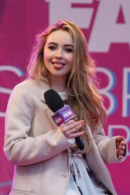 sabrina-carpenter-performs-at-disney-channel-s-fanfest-in-sydney-8-6-2016-8.jpg