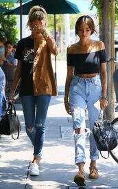 hailey-baldwin-and-madison-beer-out-in-west-hollywood-08-08-2016_9.jpg