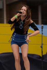 lauram260816BZNimage109.jpg