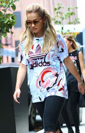 ritaora170816BZNimage22.jpg