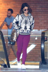 vanessah290816BZNimage2.jpg