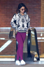 vanessah290816BZNimage3.jpg