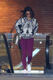 vanessah290816BZNimage4.jpg