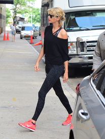 tswift080816BZNimage12.jpg
