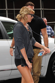 tswift100816BZNimage32.jpg