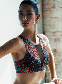 V588792_CROP1.jpg