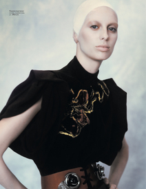 5-LILI_SUMNER_VOGUE_UKRAINE_SEPTEMBER_2016_BAUD_POSTMA-10.jpg