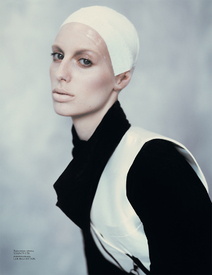 9-LILI_SUMNER_VOGUE_UKRAINE_SEPTEMBER_2016_BAUD_POSTMA-10.jpg