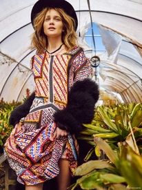 Rosie-Tupper-Fashion-Editorial03.jpg