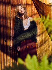 Rosie-Tupper-Fashion-Editorial10.jpg