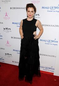 alyssa-milano-at-make-a-wish-greater-los-angeles-fashion-fundraiser-in-hollywood-08-24-2016_5.jpg