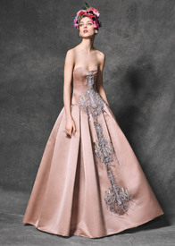 dolce_and_gabbana_winter_2017_woman_collection_2.jpg