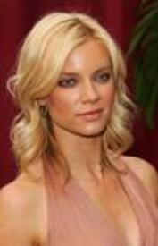 Amy_Smart_CBS_Upfront_051706_5.jpg