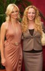 Amy_Smart_CBS_Upfront_051706_17.jpg