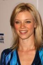 celebrity_city_Amy_Smart_2.jpg