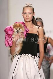 71891263Joanna_Mastroianni_Spring_2007__Runway.jpg