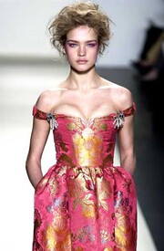 Oscar_de_la_Renta_FW03-10.jpg