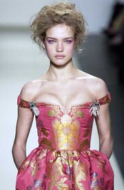 Oscar_de_la_Renta_FW03-11.jpg