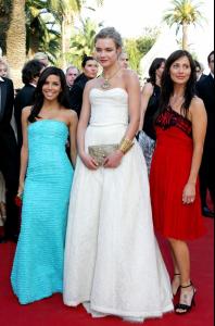 eva_longoria_net_starwars3premiere_2005may15_16.jpg