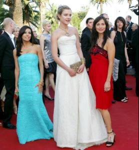 eva_longoria_net_starwars3premiere_2005may15_18.jpg