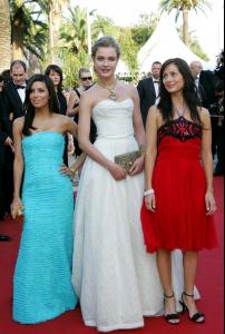 eva_longoria_net_starwars3premiere_2005may15_20.jpg