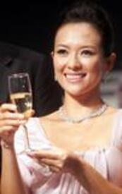 Celebutopia-Zhang_Ziyi_during_a_platinum_fashion_show_held_by_PGI_in_Shanghai-05.jpg