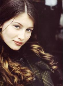 LaetitiaCasta_01.jpg