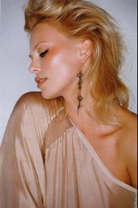 charlize_mix_05.jpg