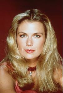 38036_katherinekellylang005lv2_122_591lo.jpg