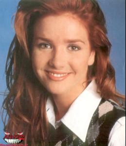 33764_010NataliaOreiro_AlukrdScans.jpg