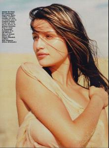laetitiacasta_84.jpg