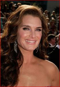 brooke_shields_arrives_at_the_60th_primetime_emmy_awards_held_at_2.jpg