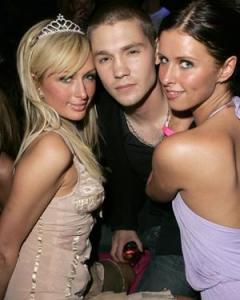 Paris_20Hilton__20Chad_20Michael_20Murray_20and_20Nicky_20Hilton_20at_20the_20Paris_20Hilton_20Fragrance_20Launch_20Party.jpg